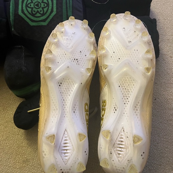 Men's Plastic Spikes - Picture 3 of 3